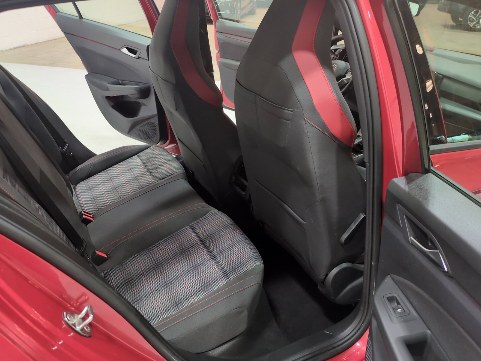 Used 2022 Volkswagen GTI S FWD image 12