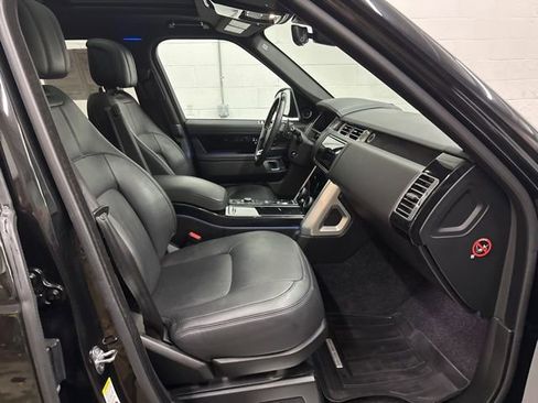 Used 2019 Land Rover Range Rover HSE image 28