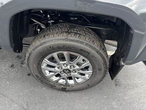 New 2025 Toyota Tacoma Limited AWD/4WD image 12