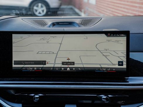 Certified 2025 BMW X7 M60i image 13