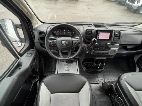 Used 2025 RAM ProMaster 2500 w/ Convenience Group FWD image 28