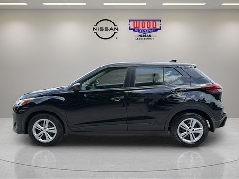 Certified 2025 Nissan Kicks Play S FWD image 5