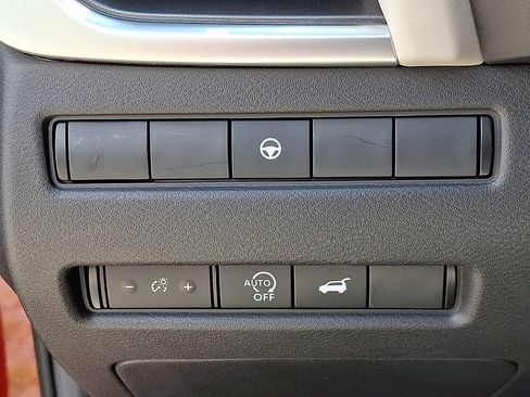Certified 2024 Nissan Rogue SV AWD/4WD image 27