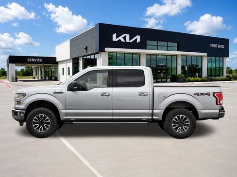 Used 2015 Ford F150 XLT w/ Equipment Group 301A Mid AWD/4WD image 8