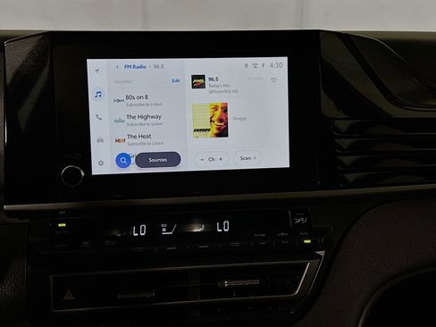 Used 2025 Toyota Camry LE image 24