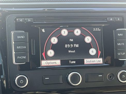 Used 2013 Volkswagen Beetle 2.0T image 23