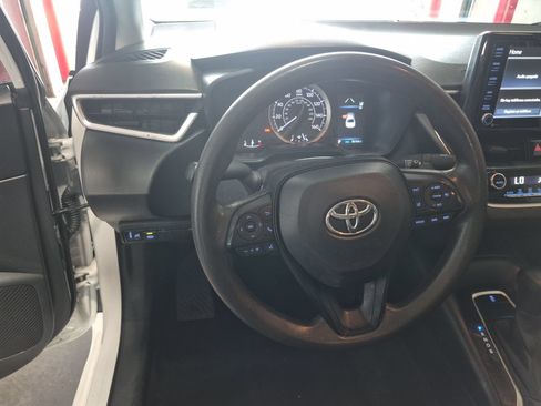 Used 2022 Toyota Corolla LE FWD image 10