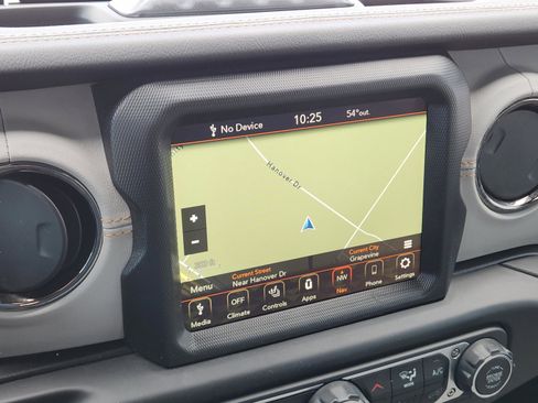 Used 2022 Jeep Wrangler Unlimited Sahara image 18