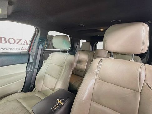 Used 2014 Ford Explorer XLT w/ Equipment Group 202A FWD image 26