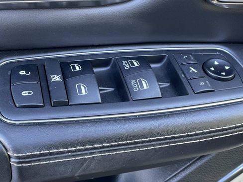 Used 2020 RAM 1500 Limited image 16