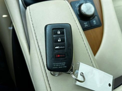 Used 2016 Lexus RX 350 AWD w/ Premium Package image 37