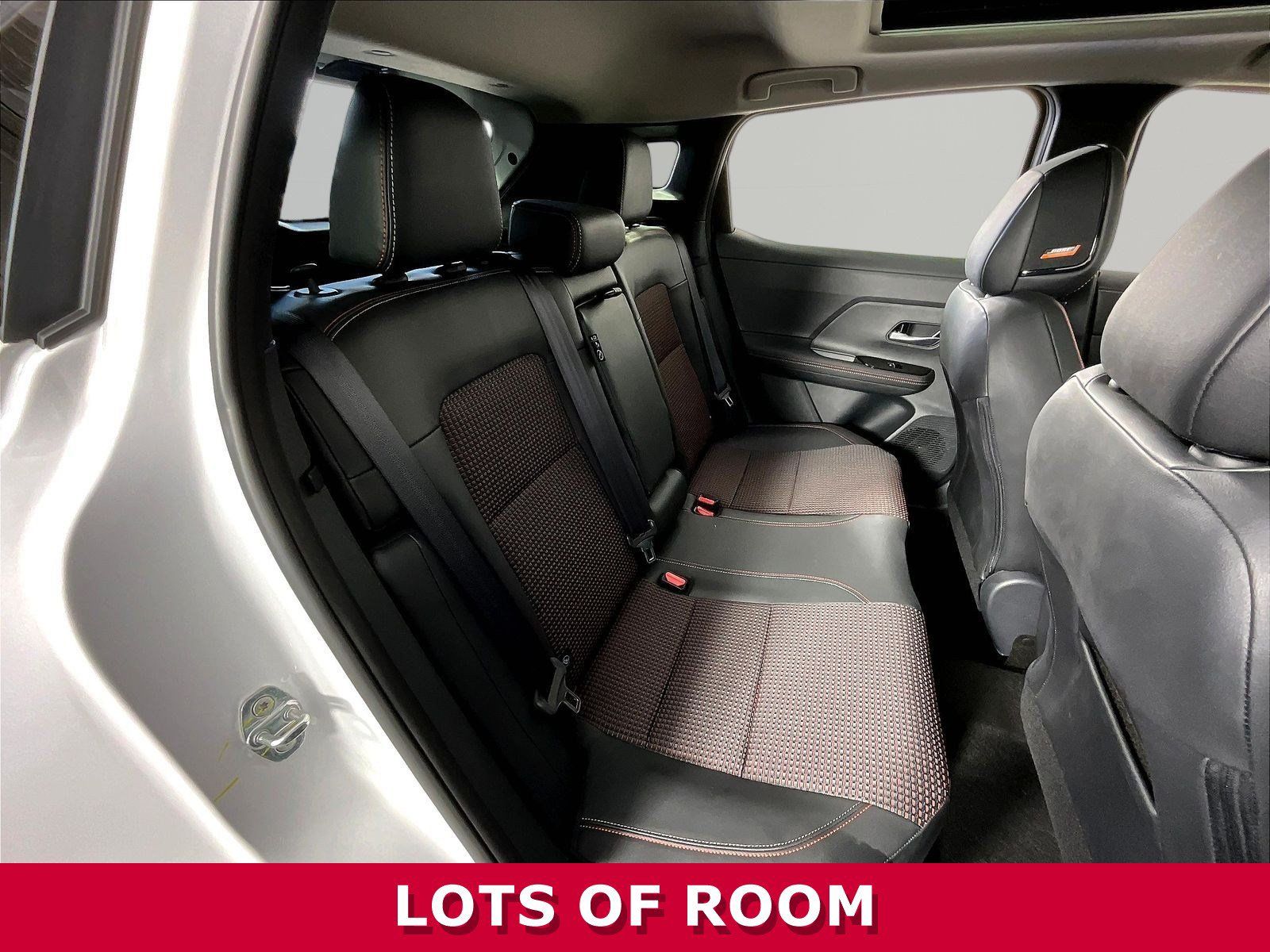 Certified 2025 Nissan Kicks SR w/ SR Premium Package AWD/4WD image 23