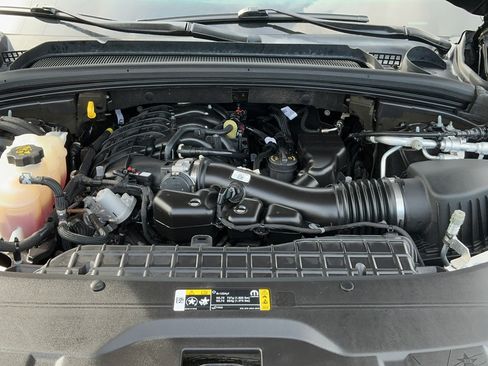 Used 2022 Jeep Grand Cherokee L Limited AWD/4WD image 24