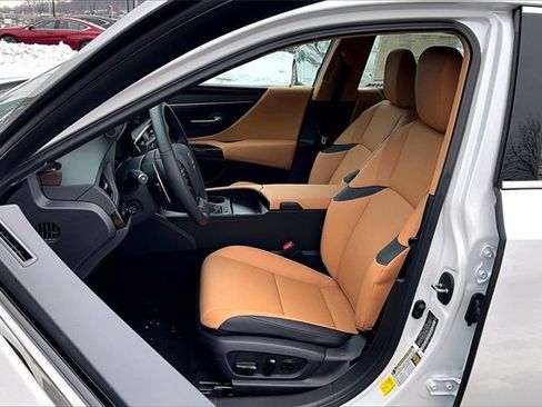 New 2025 Lexus ES 350 w/ Premium Package image 9