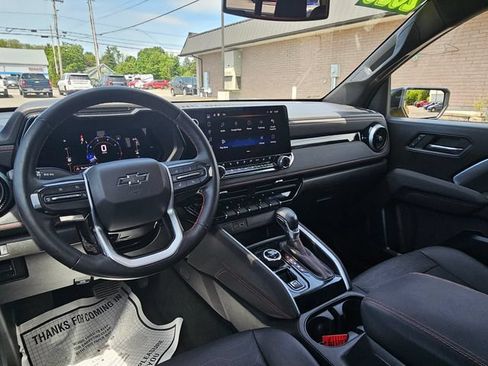 Used 2023 Chevrolet Colorado Z71 w/ Z71 Convenience Package 2 AWD/4WD image 13