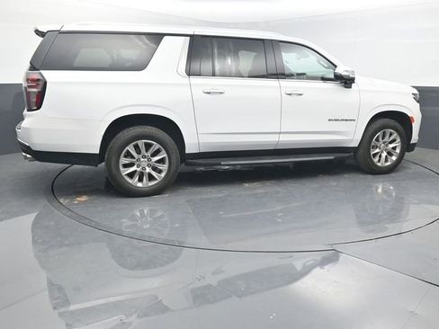Used 2023 Chevrolet Suburban Premier RWD image 6