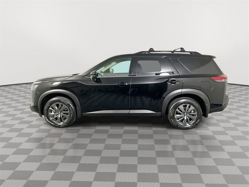 New 2025 Nissan Pathfinder SV image 5
