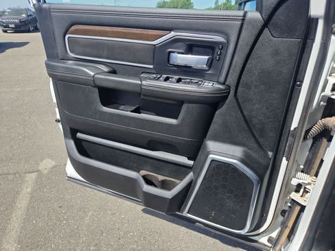 Used 2024 RAM 2500 Laramie image 19