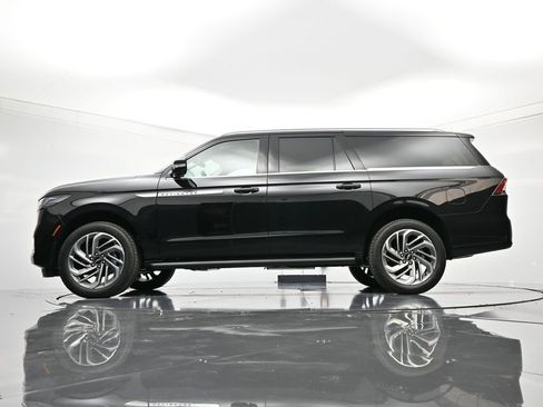 New 2026 Lincoln Navigator L Premier image 47