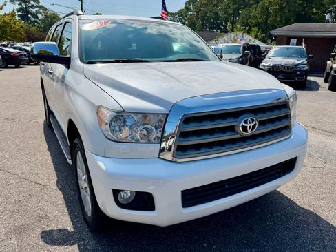 Used 2017 Toyota Sequoia Platinum AWD/4WD image 7