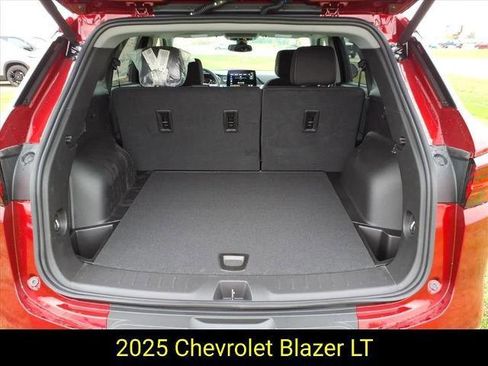 New 2025 Chevrolet Blazer LT w/ Convenience Package image 11