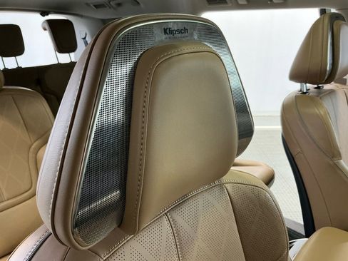 Used 2025 INFINITI QX80 Sensory image 24