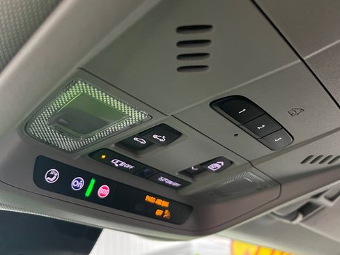 Certified 2022 GMC Terrain SLT w/ Infotainment Package II image 16