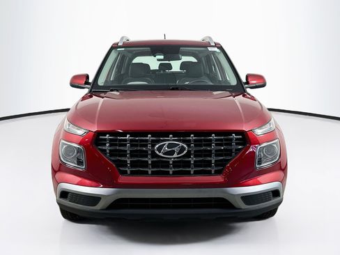 Used 2023 Hyundai Venue SEL w/ Cargo Package FWD image 2