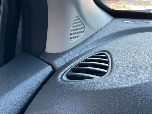 New 2025 Nissan Versa SV w/ Trunk Package image 23