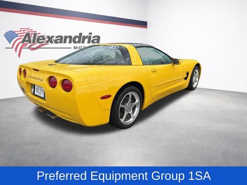 Used 2000 Chevrolet Corvette Coupe w/ Performance Handling Pkg RWD image 5