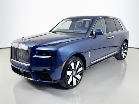 New 2026 Rolls-Royce Cullinan AWD/4WD image 3