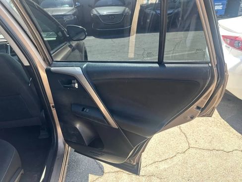 Used 2014 Toyota RAV4 XLE image 29