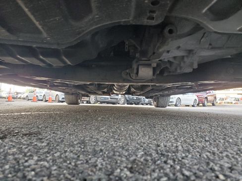 Used 2013 Hyundai Elantra SE FWD image 19