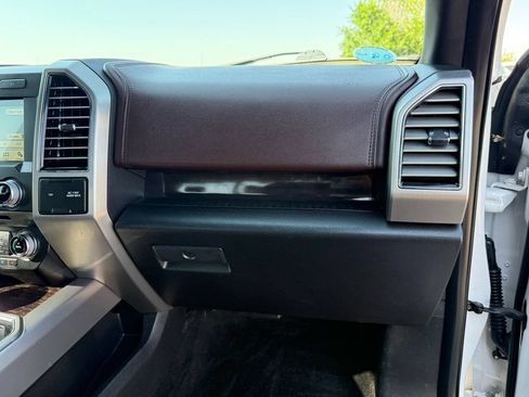 Used 2017 Ford F150 Platinum w/ Technology Package AWD/4WD image 19