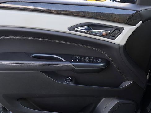 Used 2015 Cadillac SRX Luxury w/ Driver Awareness Package image 9