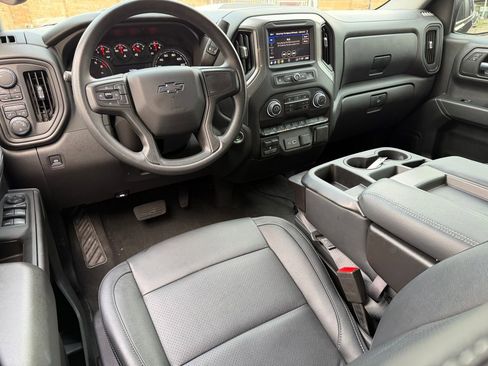 Used 2025 Chevrolet Silverado 1500 Custom Trail Boss w/ Midnight Edition image 4