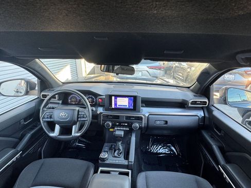 Used 2025 Toyota 4Runner TRD Off-Road image 33