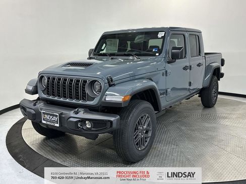 New 2026 Jeep Gladiator Sport image 4