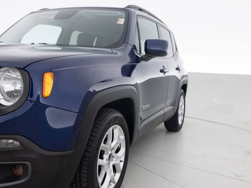 Used 2016 Jeep Renegade Latitude FWD image 12