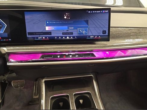 Used 2025 BMW 760i xDrive w/ Executive Package AWD/4WD image 13