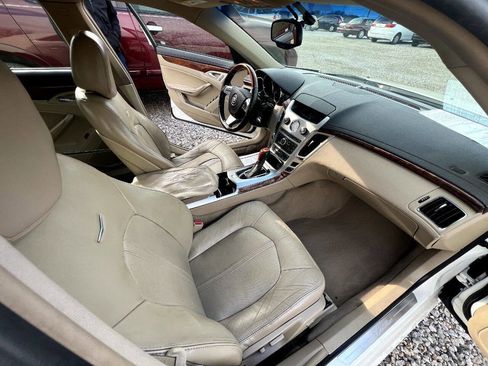 Used 2010 Cadillac CTS Premium image 3