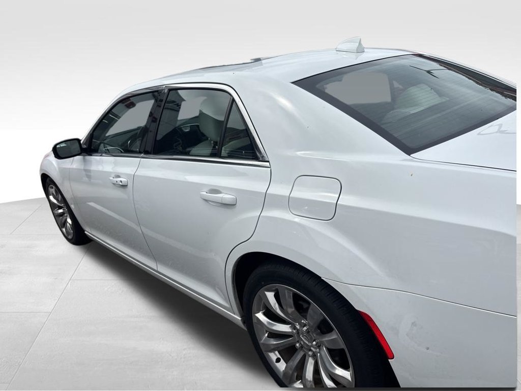 Used 2021 Chrysler 300 Touring L RWD image 16