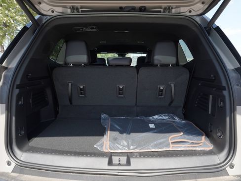 New 2026 GMC Acadia AT4 w/ Super Cruise Package AWD/4WD image 24