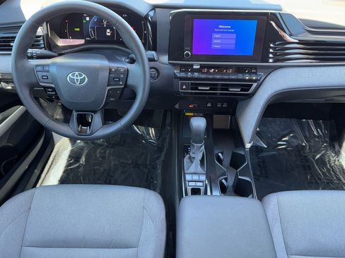 Certified 2025 Toyota Camry LE image 15