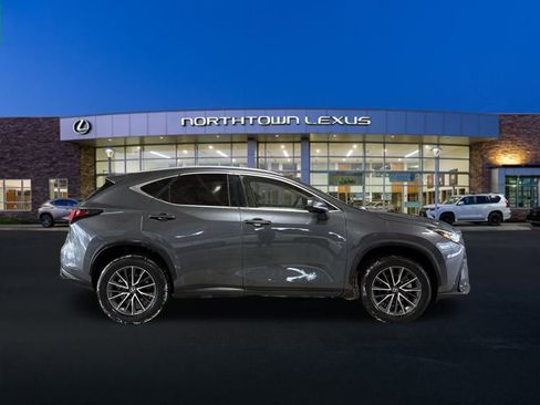 Used 2025 Lexus NX 350h 350h Premium image 25