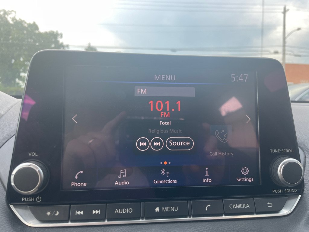 Used 2021 Nissan Sentra SV FWD image 22