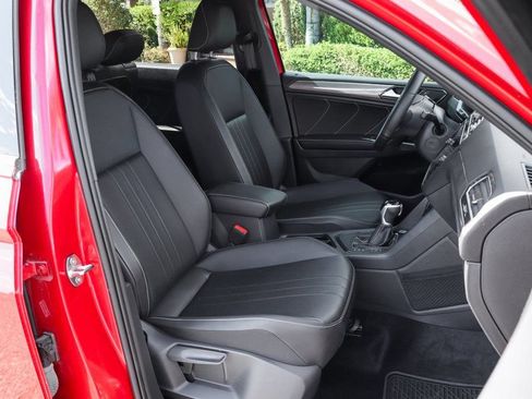 Used 2024 Volkswagen Tiguan SE R-Line FWD image 43