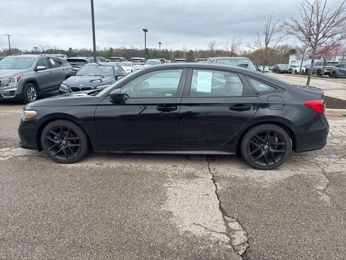 Used 2023 Honda Civic Sport image 2