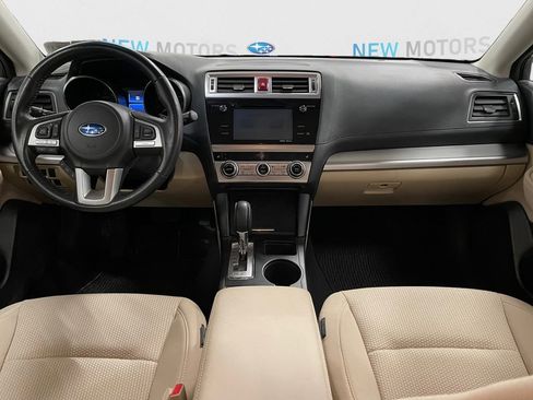 Used 2017 Subaru Outback 2.5i Premium AWD/4WD image 10