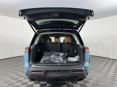 New 2026 Nissan Pathfinder Platinum FWD image 50